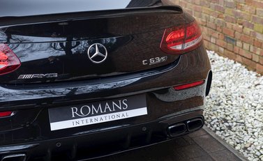 Mercedes-Benz C63 S Premium Plus 30