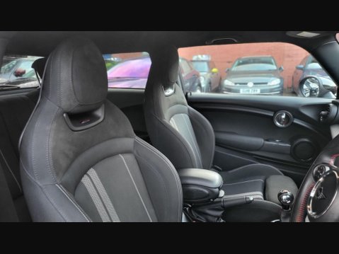 Mini Hatch COOPER SPORT 17