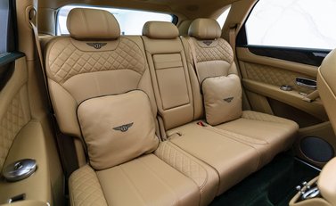 Bentley Bentayga W12 Mulliner 13