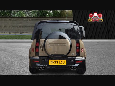 Land Rover Defender X-DYNAMIC HSE MHEV 8