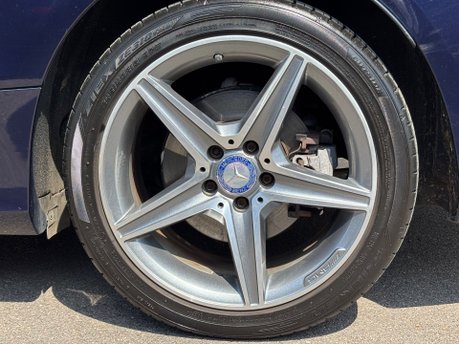Mercedes-Benz C Class 2.1 C220d AMG Line (Premium Plus) Cabriolet 2dr Diesel 4MATIC (170ps) 9
