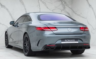 Mercedes-Benz S63 AMG Coupe 3