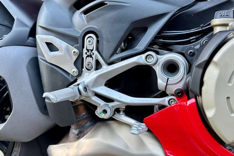 Ducati Panigale V4 1.1 Panigale V4 S 23