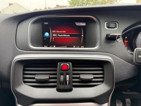 Volvo V40 D3 INSCRIPTION 15