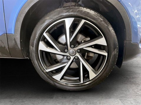 Volvo XC40 2.0 T4 R-Design Pro SUV 5dr Petrol Auto AWD Euro 6 (s/s) (190 ps) Reverse C 10