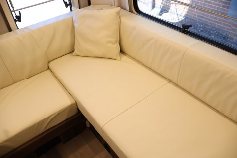 Fiat Ducato Laika 646 ECOVIP 180 BHP Auto huge factory upgrades cost new £98K    37