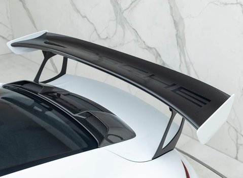 Porsche 911 GT2 RS (991) 42