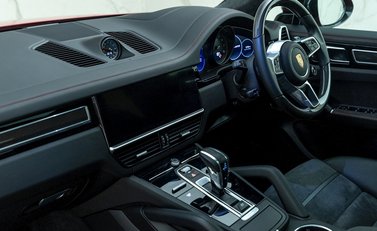 Porsche Cayenne GTS Coupé 16