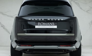 Land Rover Range Rover P460e Autobiography LWB 30