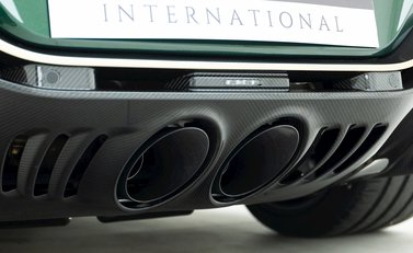 Aston Martin V12 Vantage 31