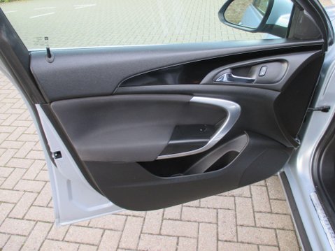 Vauxhall Insignia 1.8 16V SRi Euro 5 5dr 49