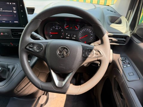 Vauxhall Combo L2H1 2300 PRO S/S 28