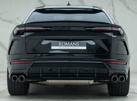 Lamborghini Urus 5