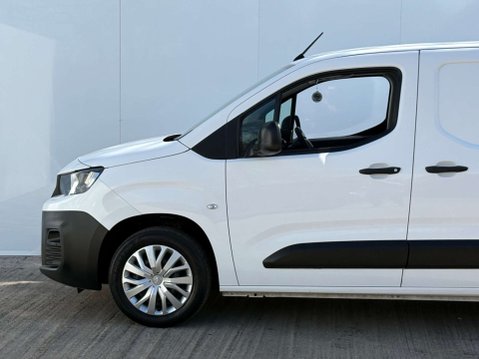 Peugeot Partner 1.5 Partner Professional Premium Blue HDi 47