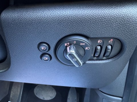 Mini Cooper 1.5 Cooper Steptronic Euro 6 (s/s) 3dr 53