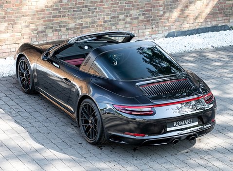 Porsche 911 (991.2) Targa 4 GTS 5