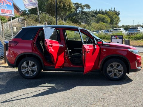 Suzuki Vitara SZ-T BOOSTERJET MHEV 3