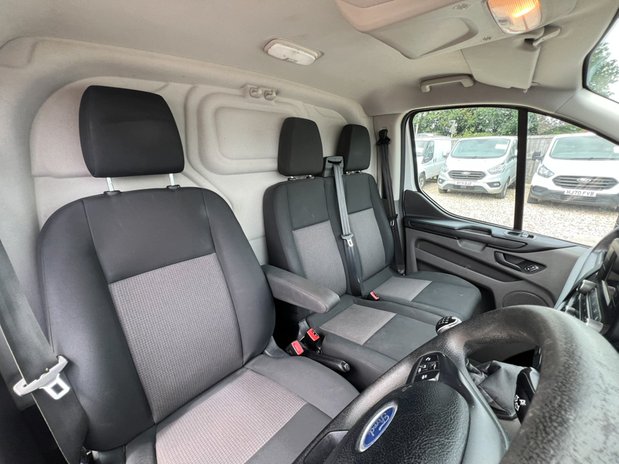 Ford Transit Custom LWB L2H1 Low Roof Leader 320 Air Con EURO 6 NO VAT 27