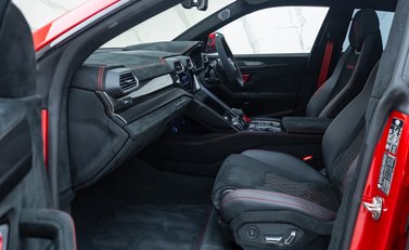 Lamborghini Urus PERFORMANTE 20