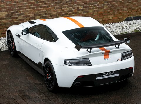 Aston Martin V12 Vantage AMR 9