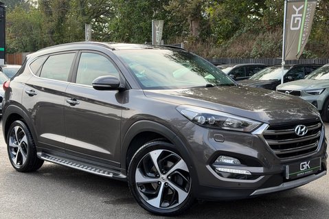 Hyundai TUCSON CRDI PREMIUM SE - 2 OWNERS - 10 HYUNDAI SERVICES  1