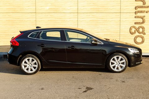 Volvo V40 T3 INSCRIPTION 12