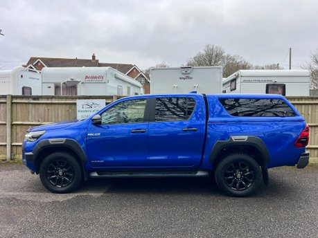 Toyota Hilux 2.8 INVINCIBLE X 4WD D-4D DCB AUTOMATIC 7