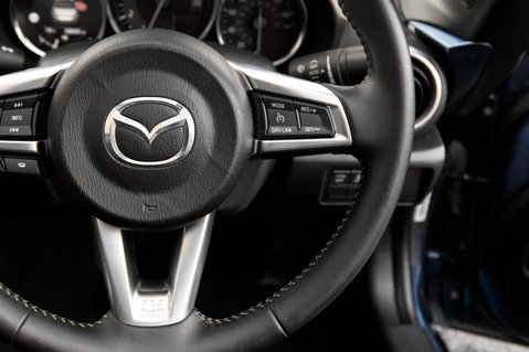 Mazda MX-5 SPORT 19