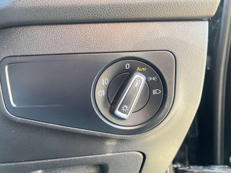 Volkswagen Tiguan 2.0 Tiguan R-Line Tech TDI Semi-Auto 5dr 34