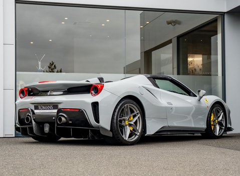 Ferrari 488 Pista Spider 4
