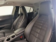 Mercedes-Benz GLA 1.6 GLA 180 Urban Edition Auto 5dr 37