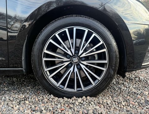 SEAT Leon 2.0 Leon Xcellence Luxury TSi Semi-Auto 5dr 10