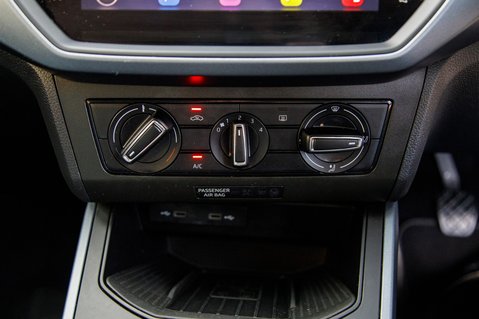 SEAT Arona TSI SE TECHNOLOGY 33