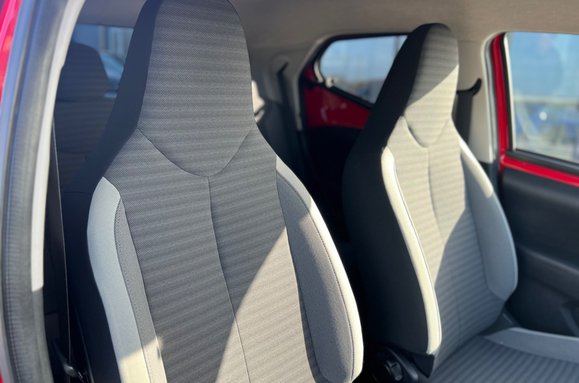 Toyota Aygo VVT-I X-TREND X-SHIFT 5 DOOR AUTO 15