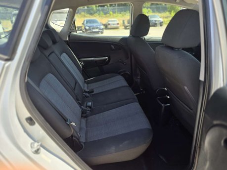 Kia Venga 1.4 1 MPV 5dr Petrol Manual Euro 5 (89 bhp) 7