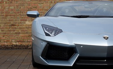 Lamborghini Aventador LP 700-4 Roadster 26