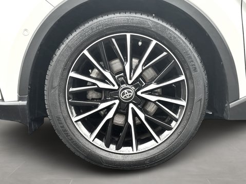 Toyota C-HR 1.8 Hybrid Excel 5dr CVT 14