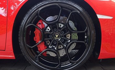 Lamborghini Huracan LP 580-2 11