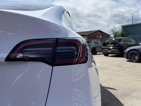 Tesla Model Y SUV 5dr Electric Auto RWD (346 ps) 19