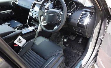 Land Rover Discovery SDV6 HSE Luxury 12