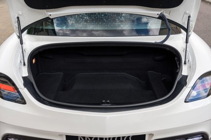 Mercedes-Benz SLS Black Series 32