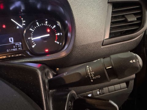 Vauxhall Vivaro 1.5 Vivaro F2700 Professional S/S 11