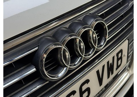 Audi A4 3.0 TDI V6 S line Estate 5dr Diesel S Tronic quattro Euro 6 (s/s) (218 ps) 15