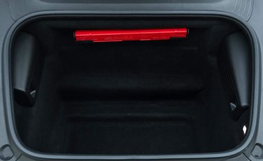 Porsche Cayman GT4 (718) 36