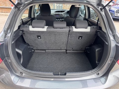 Toyota Yaris VVT-I ICON 10