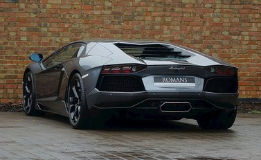 Lamborghini Aventador LP 700-4 19
