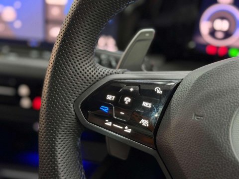 Volkswagen Golf 2.0 TSI R Hatchback 5dr Petrol DSG 4Motion Euro 6 (s/s) (320 ps) 36