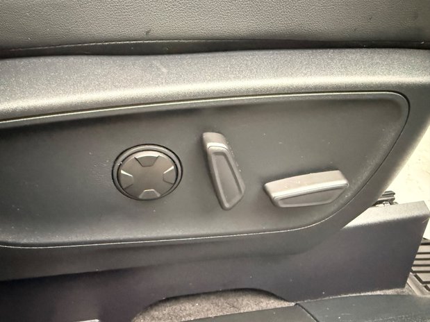 Ford Kuga ST-LINE X 21