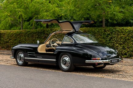 Mercedes-Benz 300 SL Gullwing 6