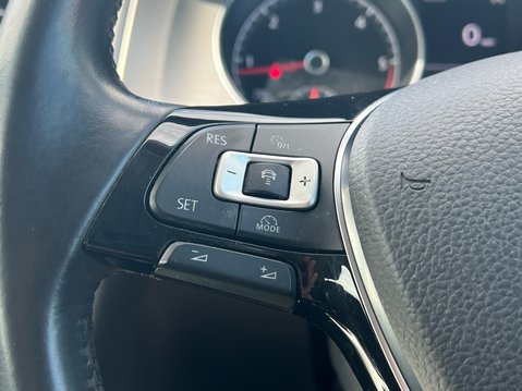 Volkswagen Golf MATCH TDI BLUEMOTION TECHNOLOGY 32